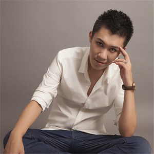 欧美熟妇与小伙子mature
